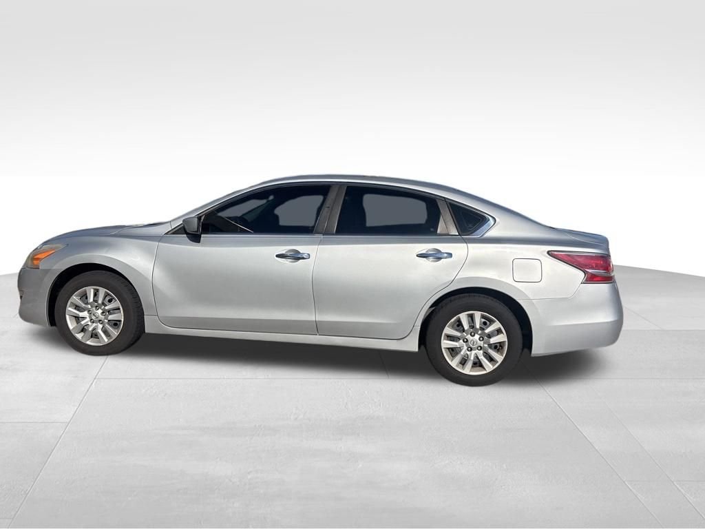 Used 2014 Silver Nissan 2.5 S image 14