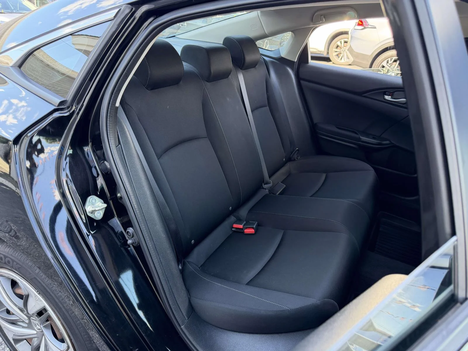 Used 2020 Black Honda LX image 12