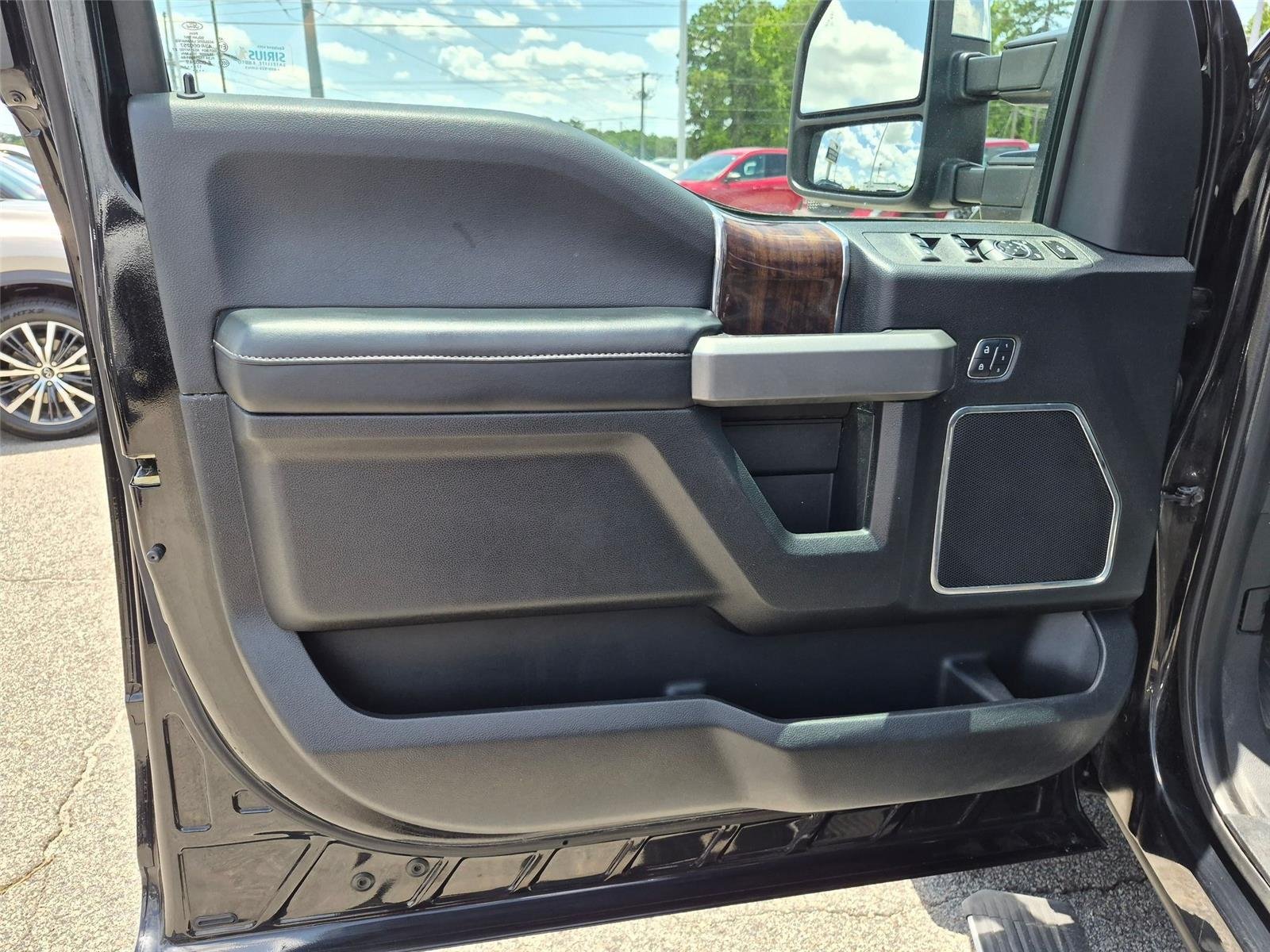 Used 2017 Shadow Black Ford Platinum image 11