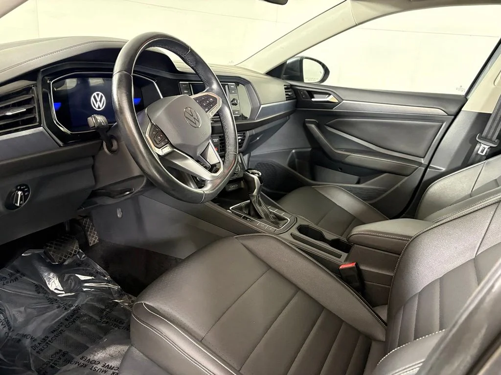 Used 2024 Gray Volkswagen 1.5T SE image 22