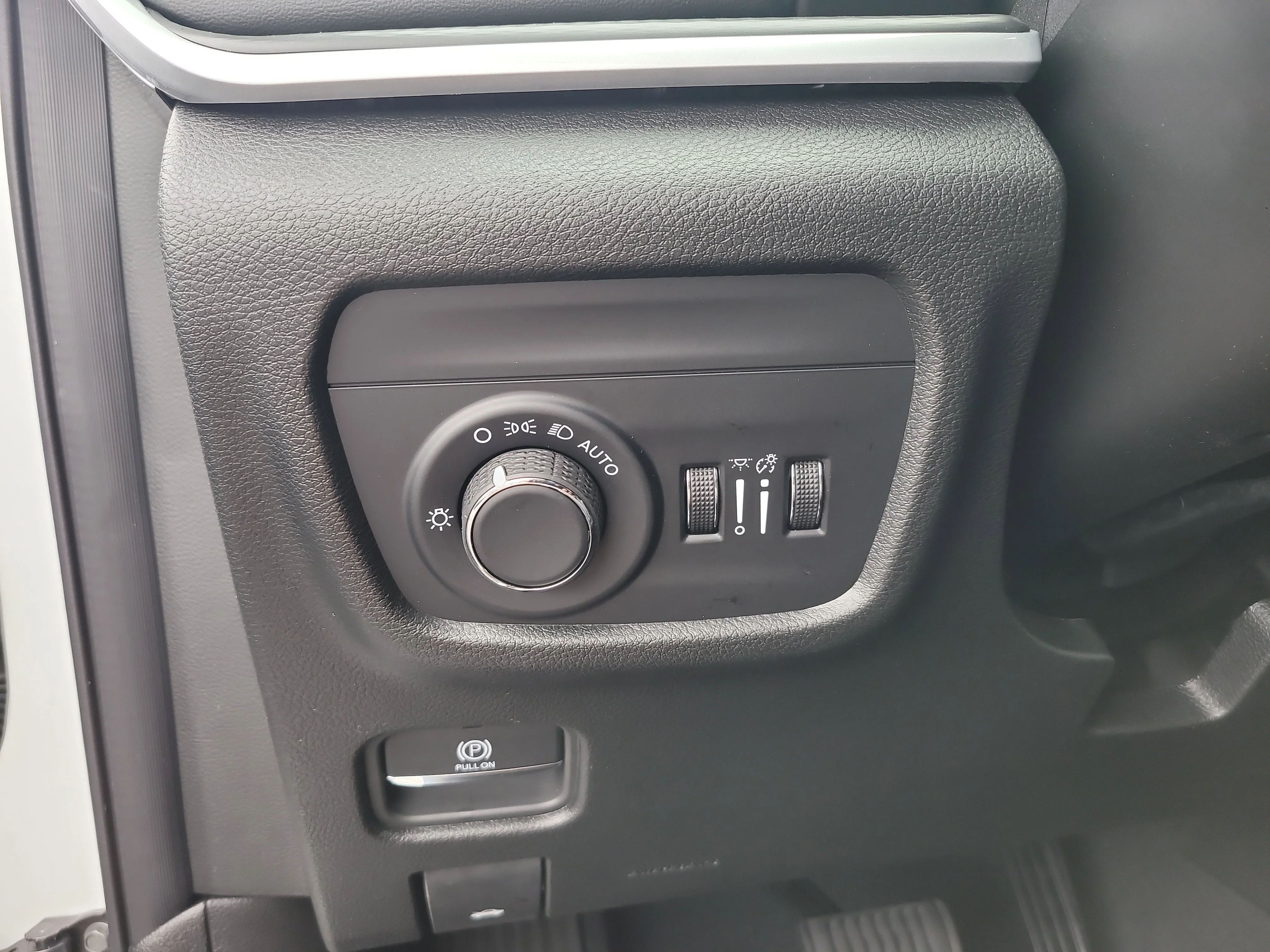 New 2025  Jeep Altitude X image 23