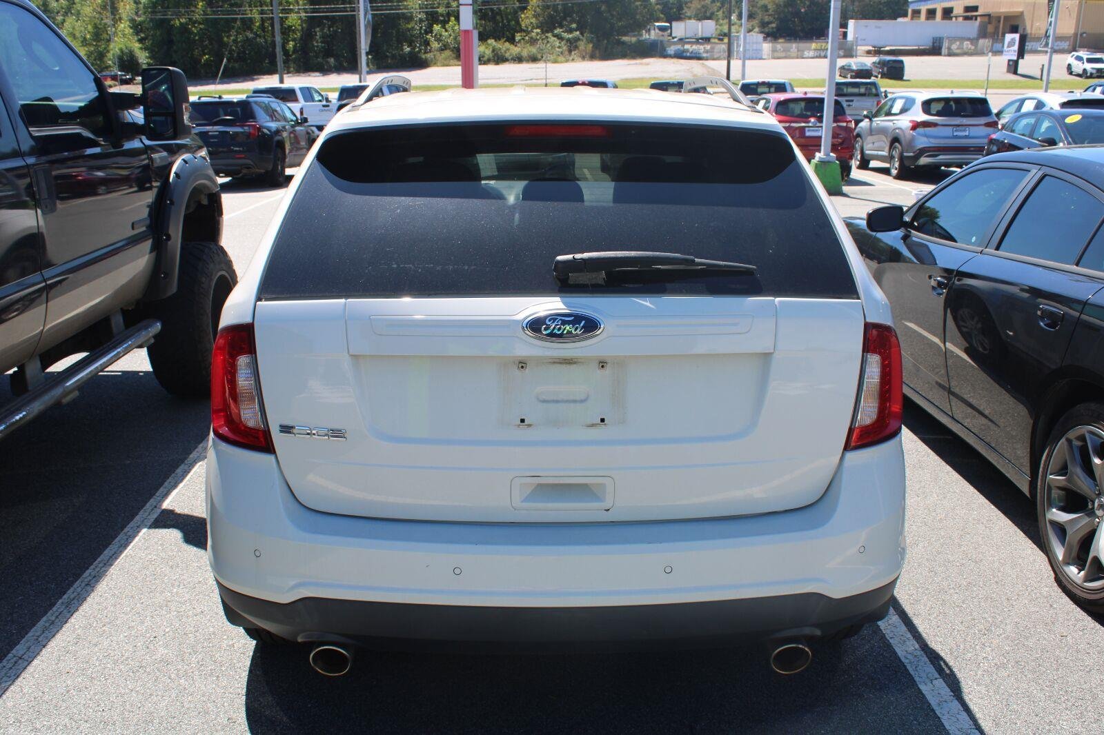 Used 2012 White Suede Ford SE image 5