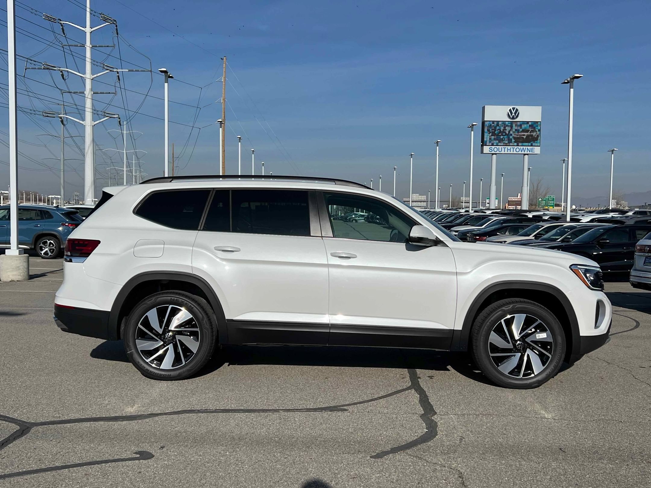 New 2026 Opal White Volkswagen 2.0T SE w/Technology image 2