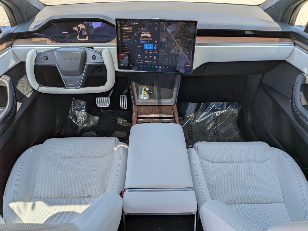 Used 2023 White Tesla Standard Range image 5
