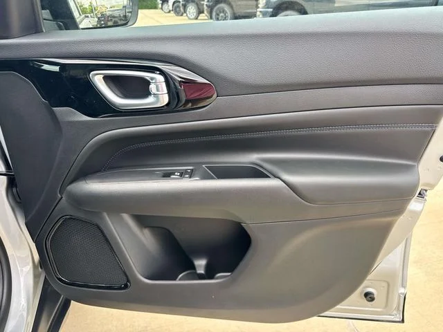 New 2026 Silver Jeep Latitude image 15