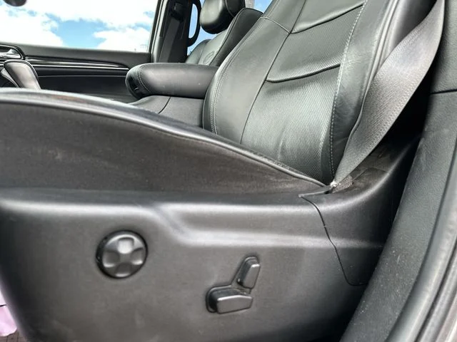Used 2020 Gray Jeep Overland image 16