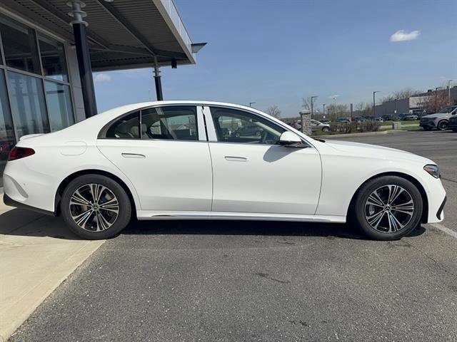 New 2026 Polar White Mercedes-Benz E 450 4MATIC® image 20