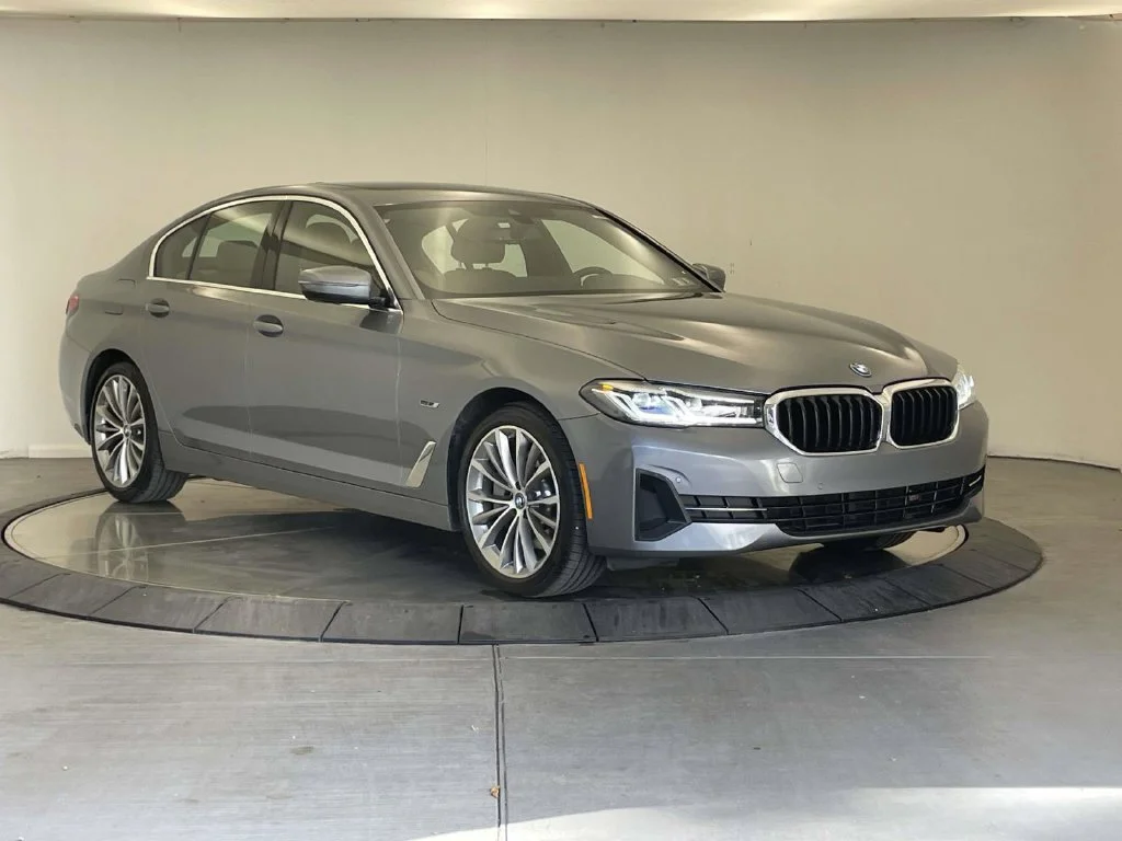 Used 2023 Gray BMW 530e iPerformance image 7