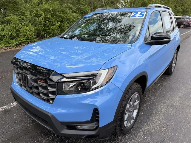 Used 2025 Diffused Sky Blue Pearl Honda TrailSport image 7