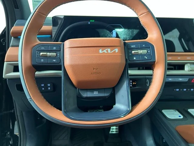 New 2027 Black Kia SX image 22