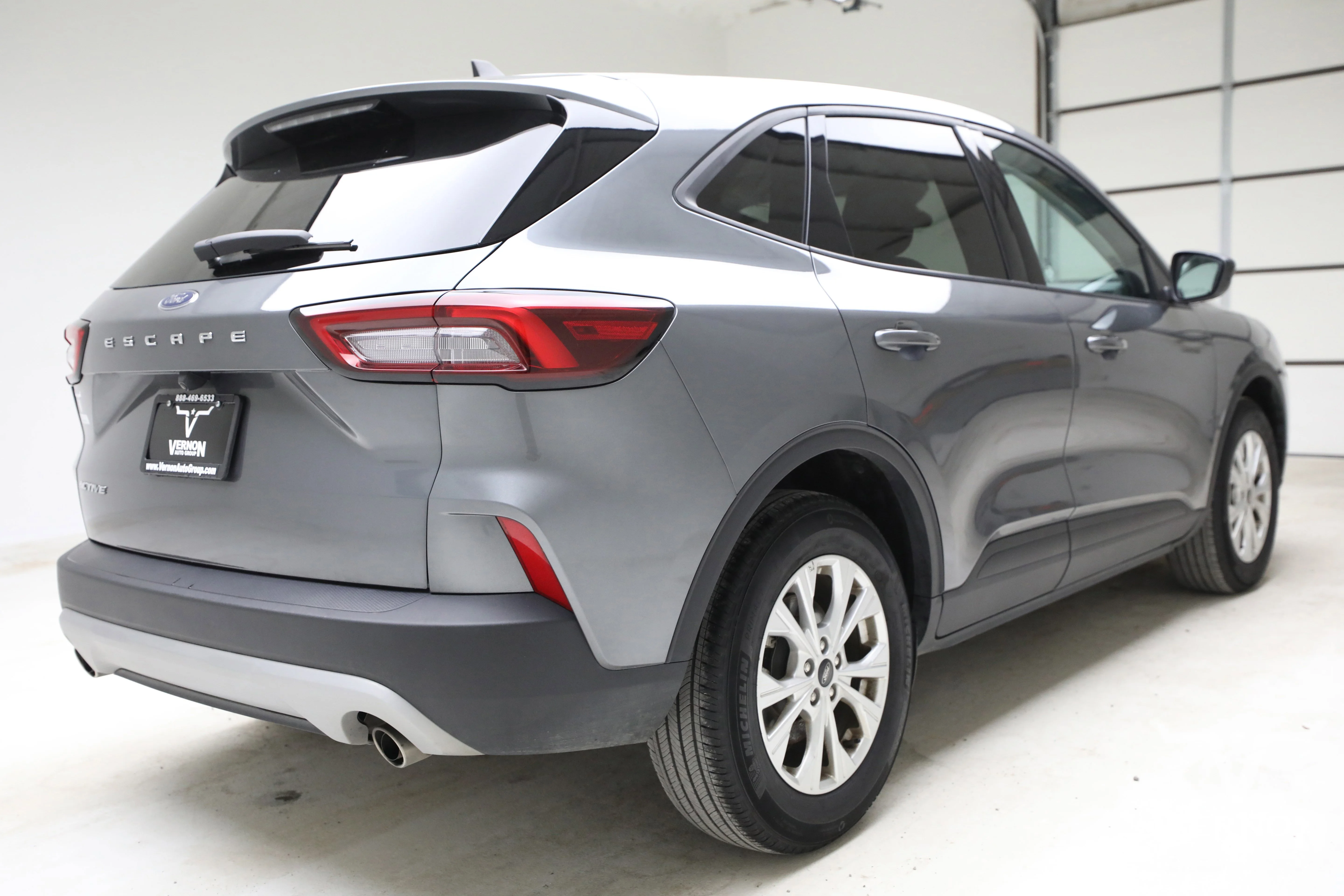 Pre-Owned 2025 Ford Escape Active FWD