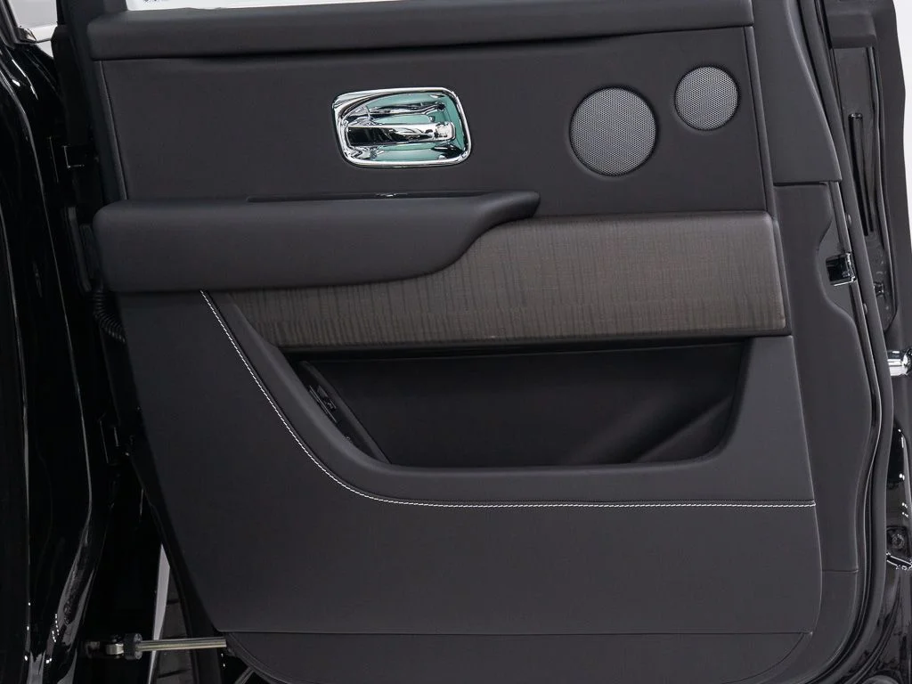 New 2027 Black Diamond Rolls-Royce  image 22