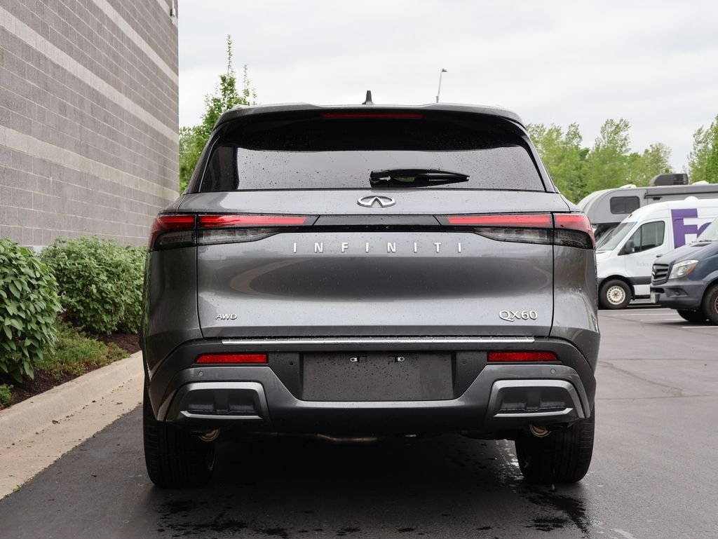 Used 2025 Graphite Shadow INFINITI Sensory image 6
