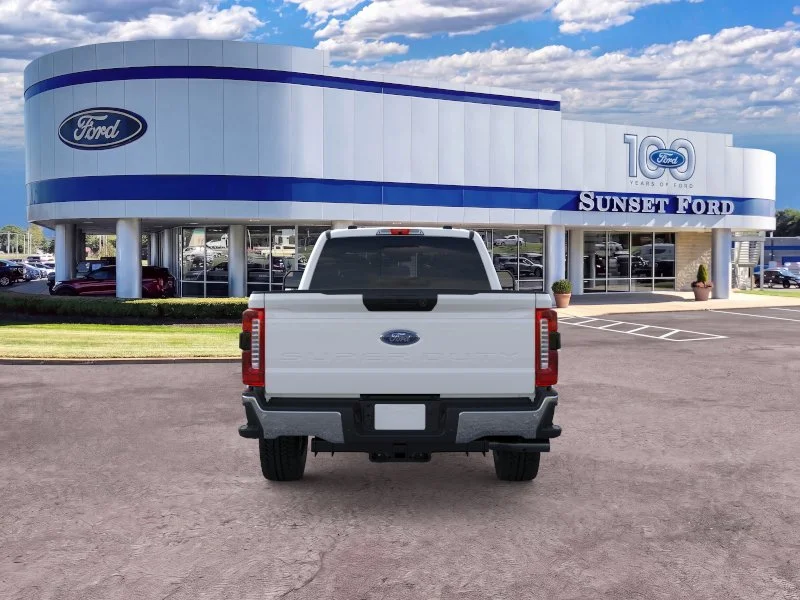 New 2026 Oxford White Ford XLT image 5