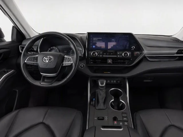 Used 2023 Pearl Toyota XLE image 23