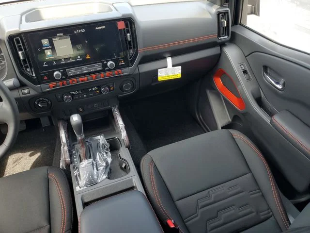 2025 Nissan Frontier PRO-4X - Photo 8
