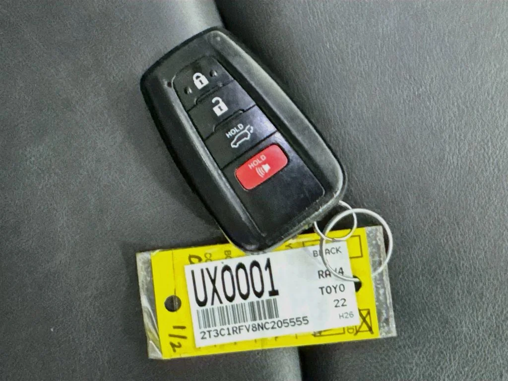 Used 2022 Black Toyota XLE Premium image 37