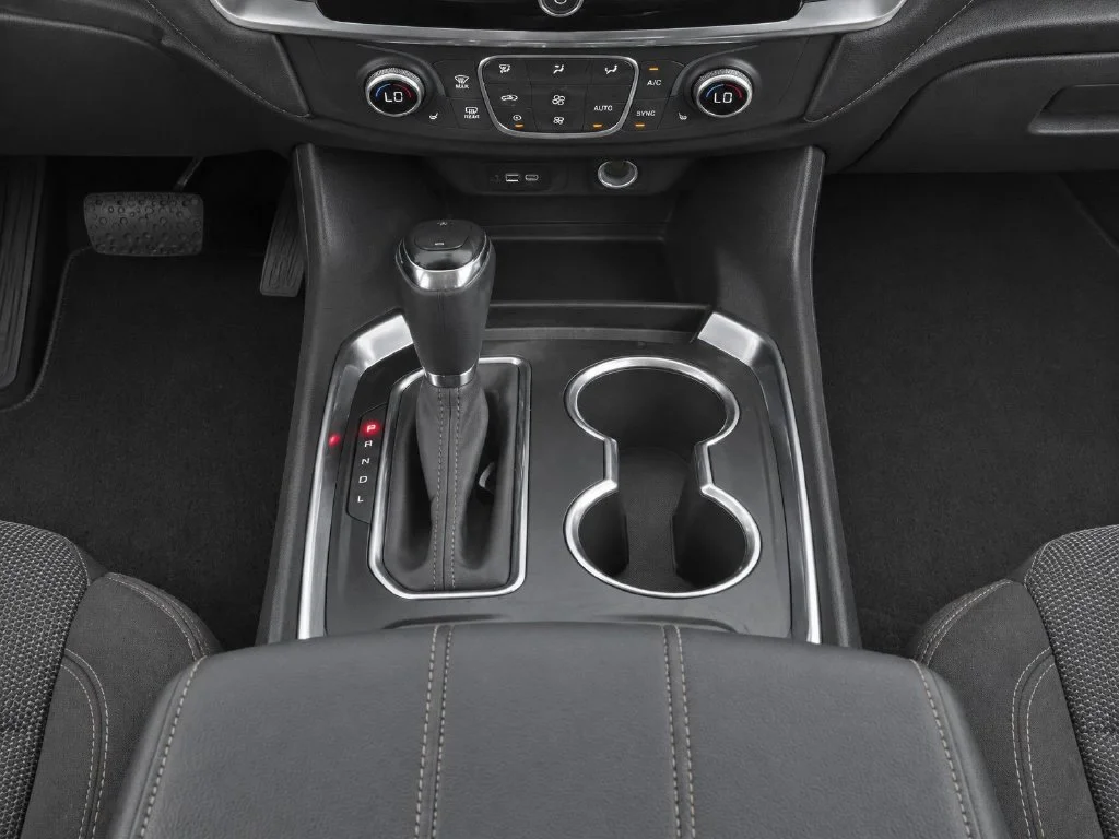 Used 2018 White Chevrolet LT image 28