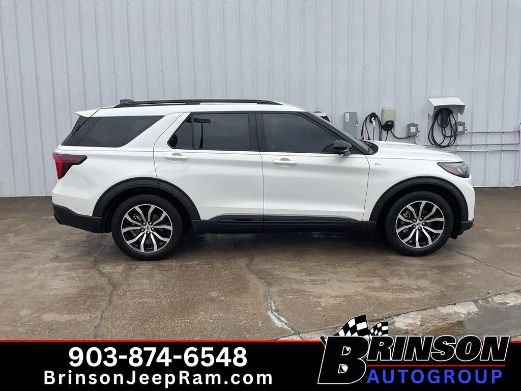 Used 2026 STAR WHITE MET TRI-COAT Ford ST-Line image 9
