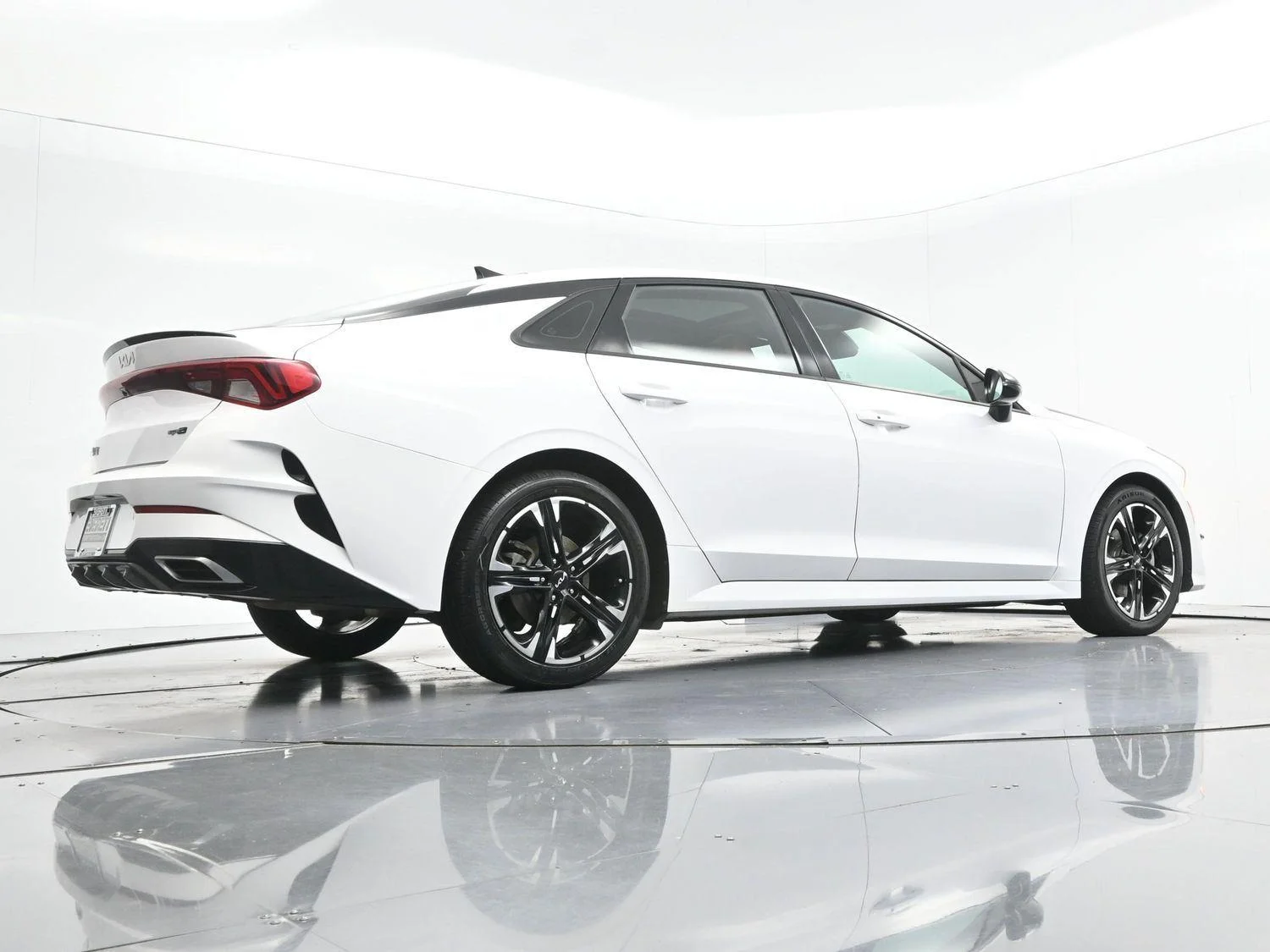 Used 2022 Glacial White Pearl Kia GT-Line image 49