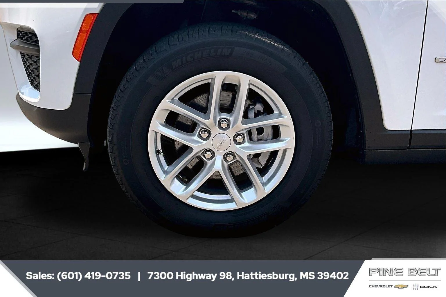Used 2024 Bright White Clearcoat Jeep Laredo X image 7