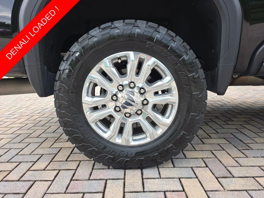 Used 2023 Black GMC Denali image 19