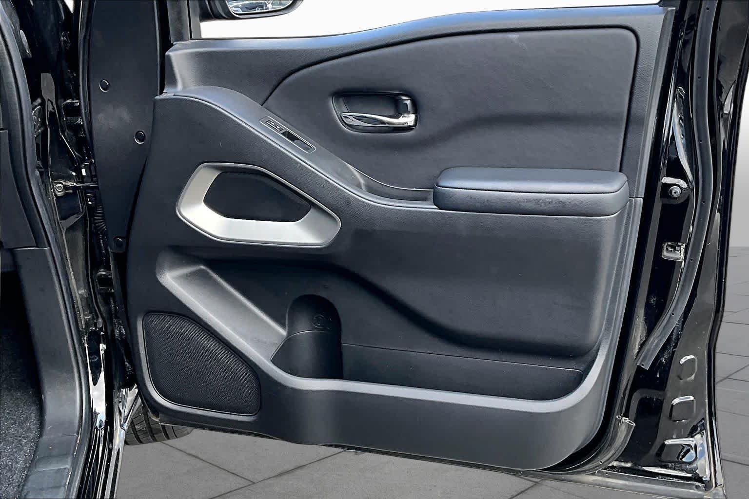 Used 2025 Super Black Nissan SV image 21