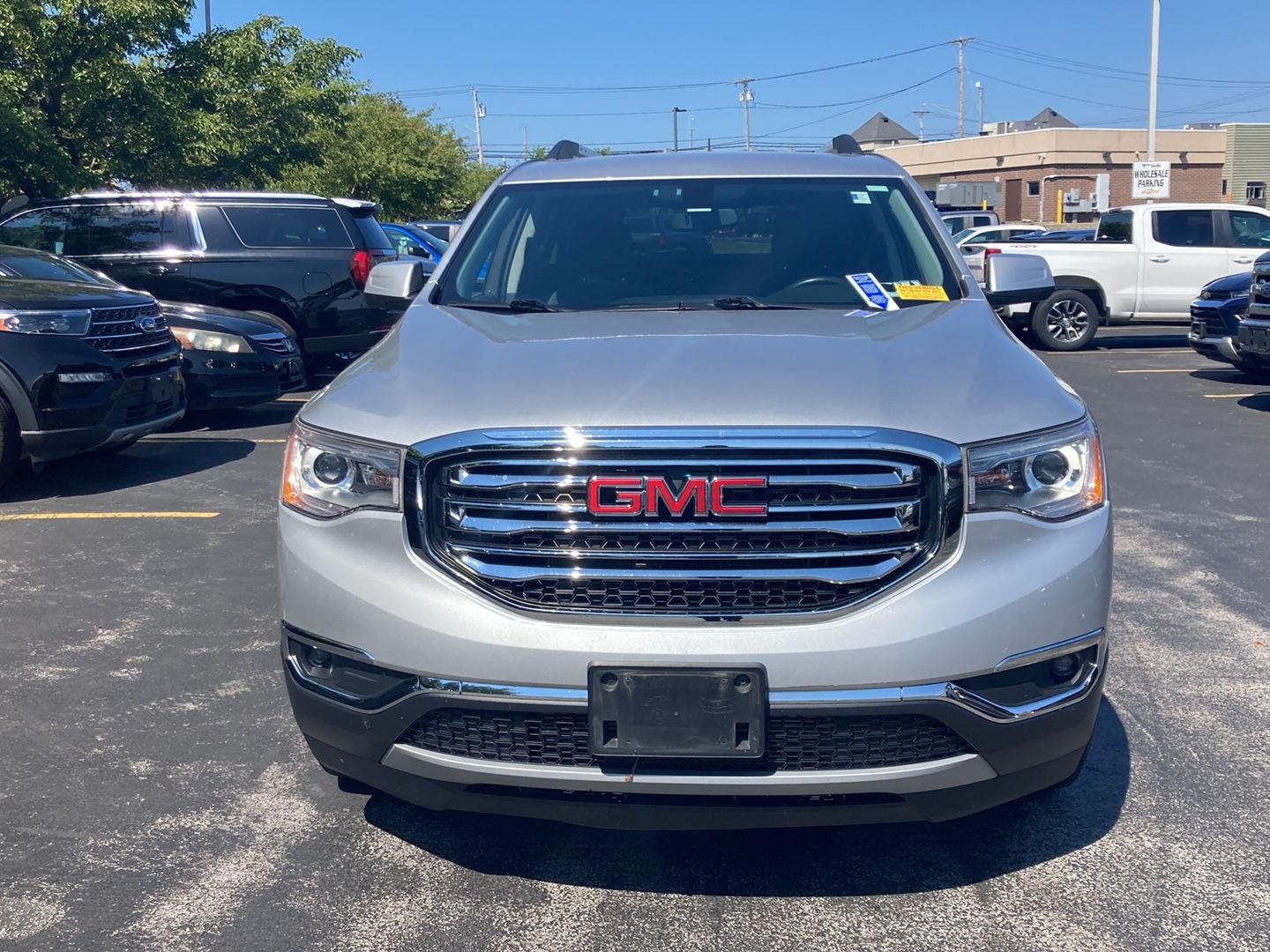 Used 2019  GMC SLE-2 image 2