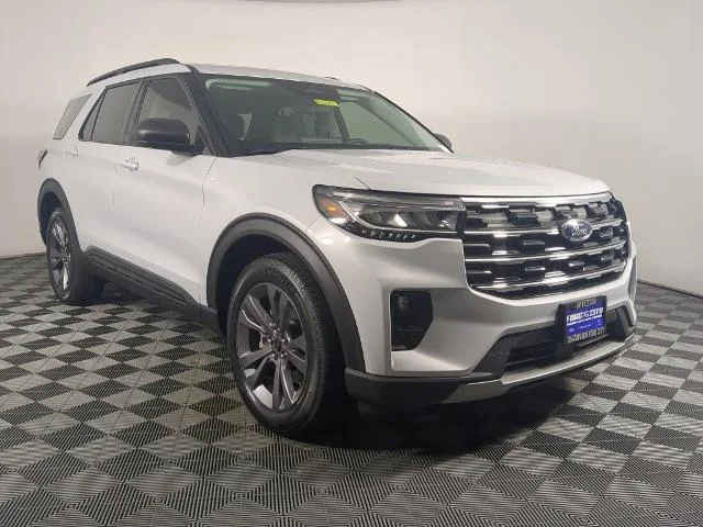 New 2026 Space White Metallic Ford Active image 2