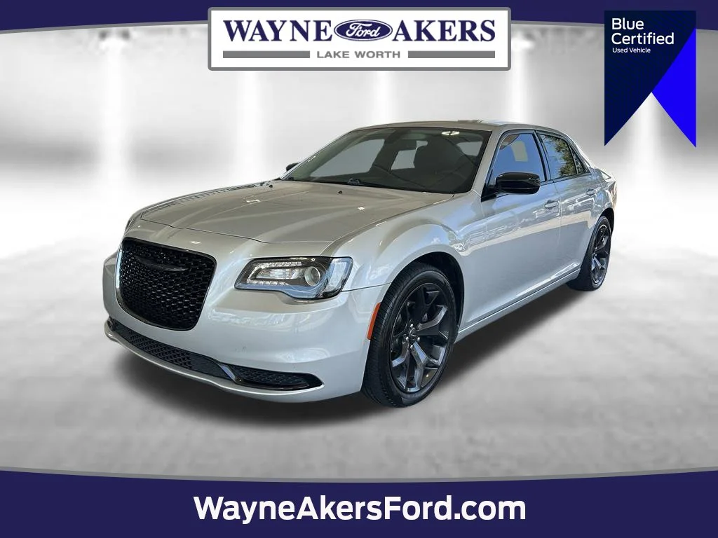 2021 Chrysler 300 Touring