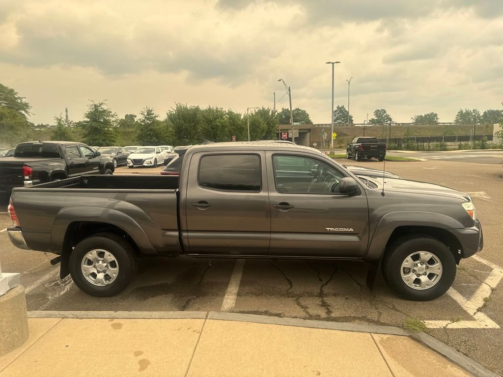 Used 2015 Gray Toyota Base image 8
