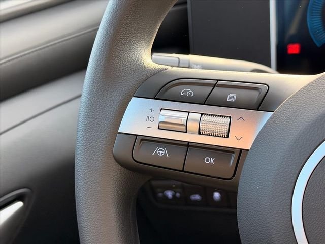 Used 2026 White Hyundai SEL image 19
