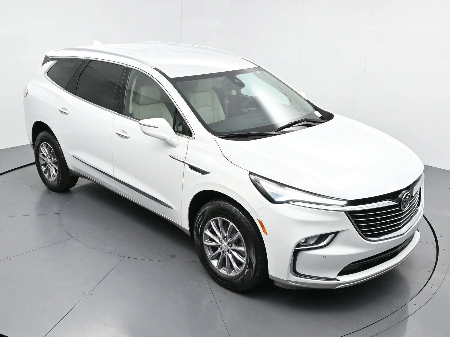 Used 2023 Summit White Buick Essence image 37