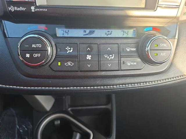 Used 2018 Black Toyota XLE image 24