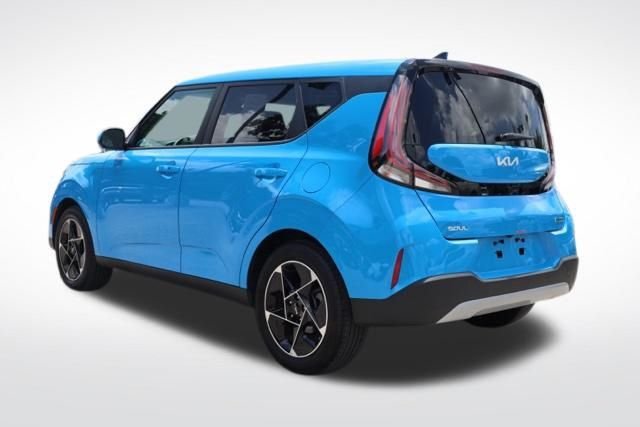 Used 2025 Surf Blue Kia EX image 9
