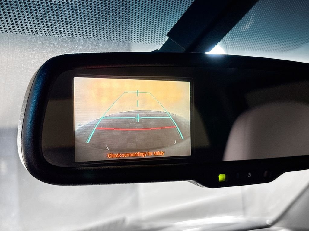 Used 2013 Green Toyota Base image 16