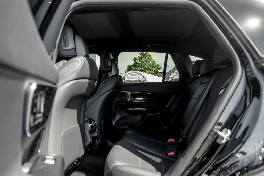 New 2026 Black Mercedes-Benz GLC 300 image 15
