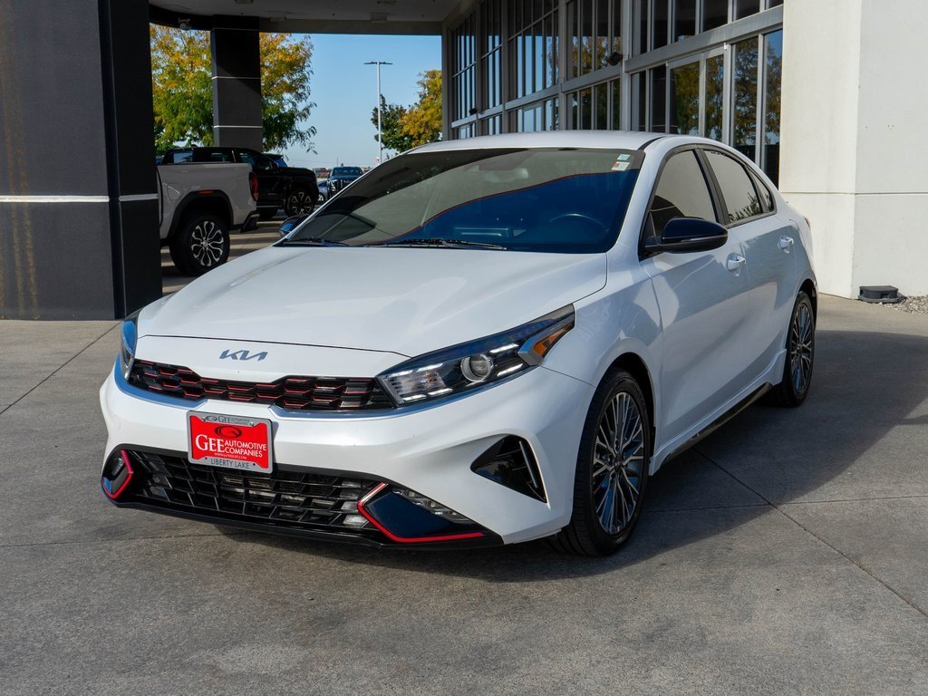 2022 Kia Forte GT-Line photo 3