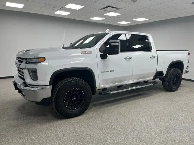 Used 2022 White Chevrolet LTZ image 3