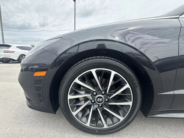 Used 2023 Blue Hyundai Limited image 10