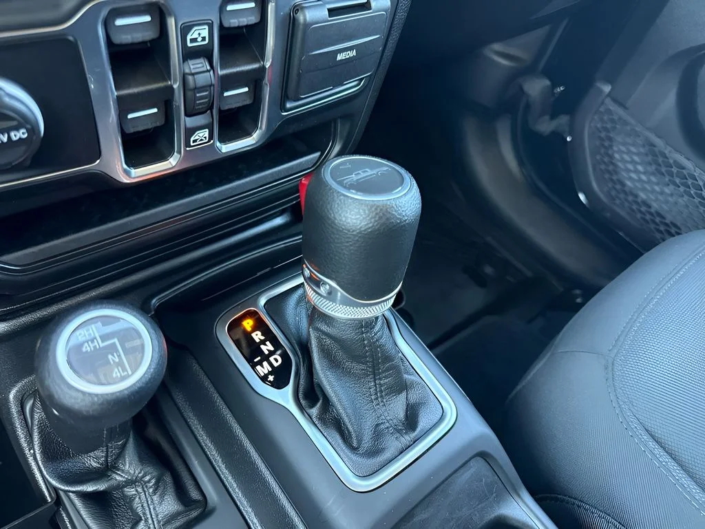 Used 2022 Black Jeep Sport image 15