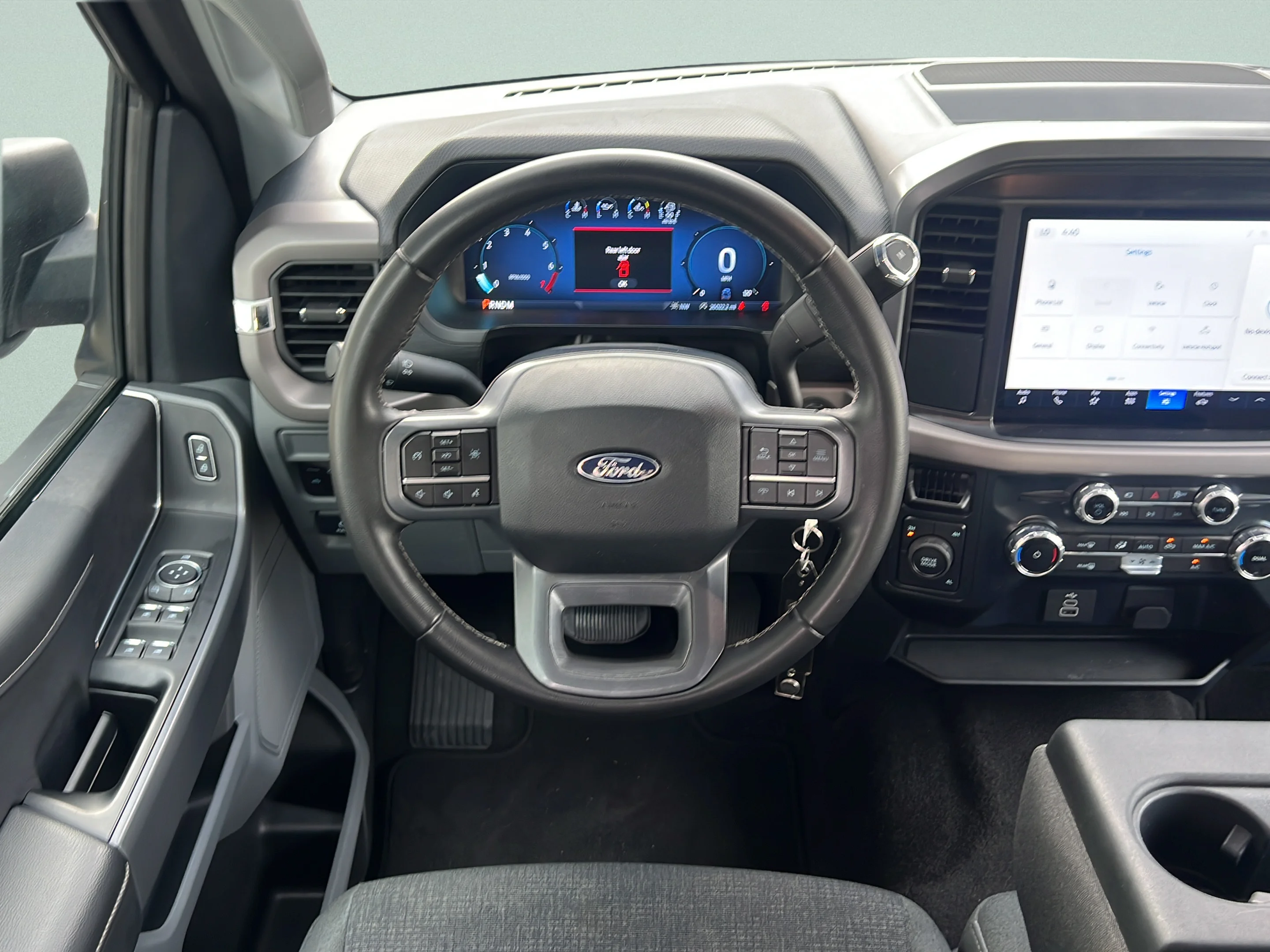 Used 2025 Silver Metallic Ford XLT image 15