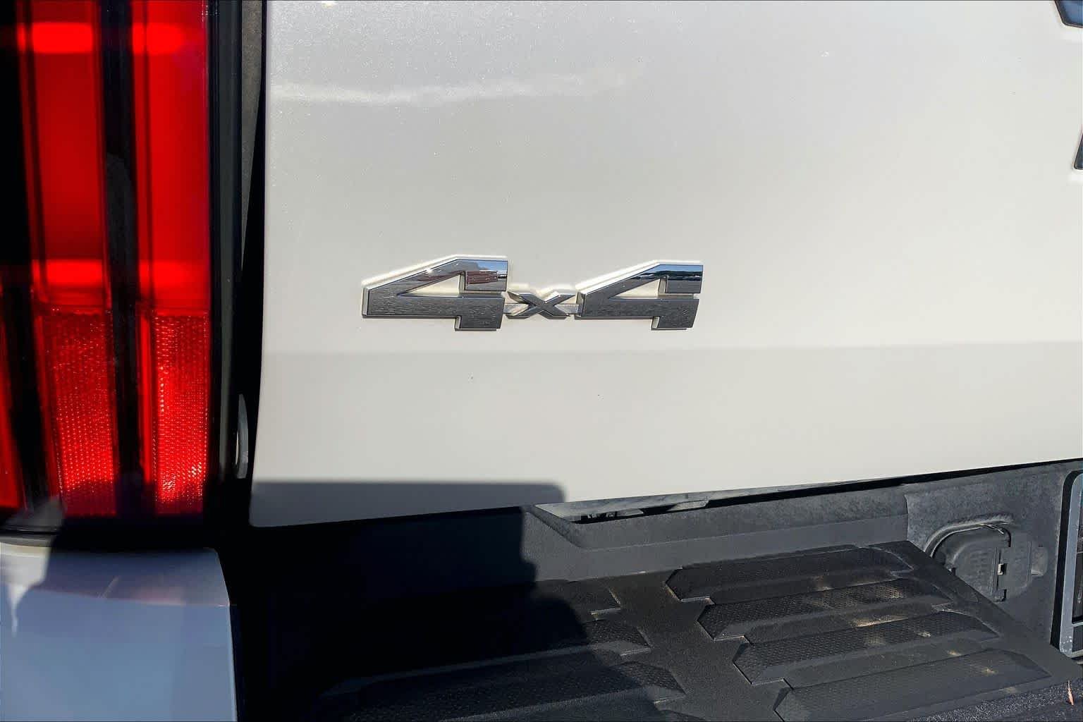 Used 2023 Wind Chill Pearl Toyota Capstone Hybrid image 10