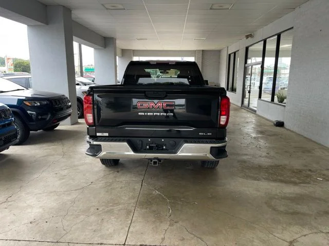 Used 2021 Black GMC SLE image 5