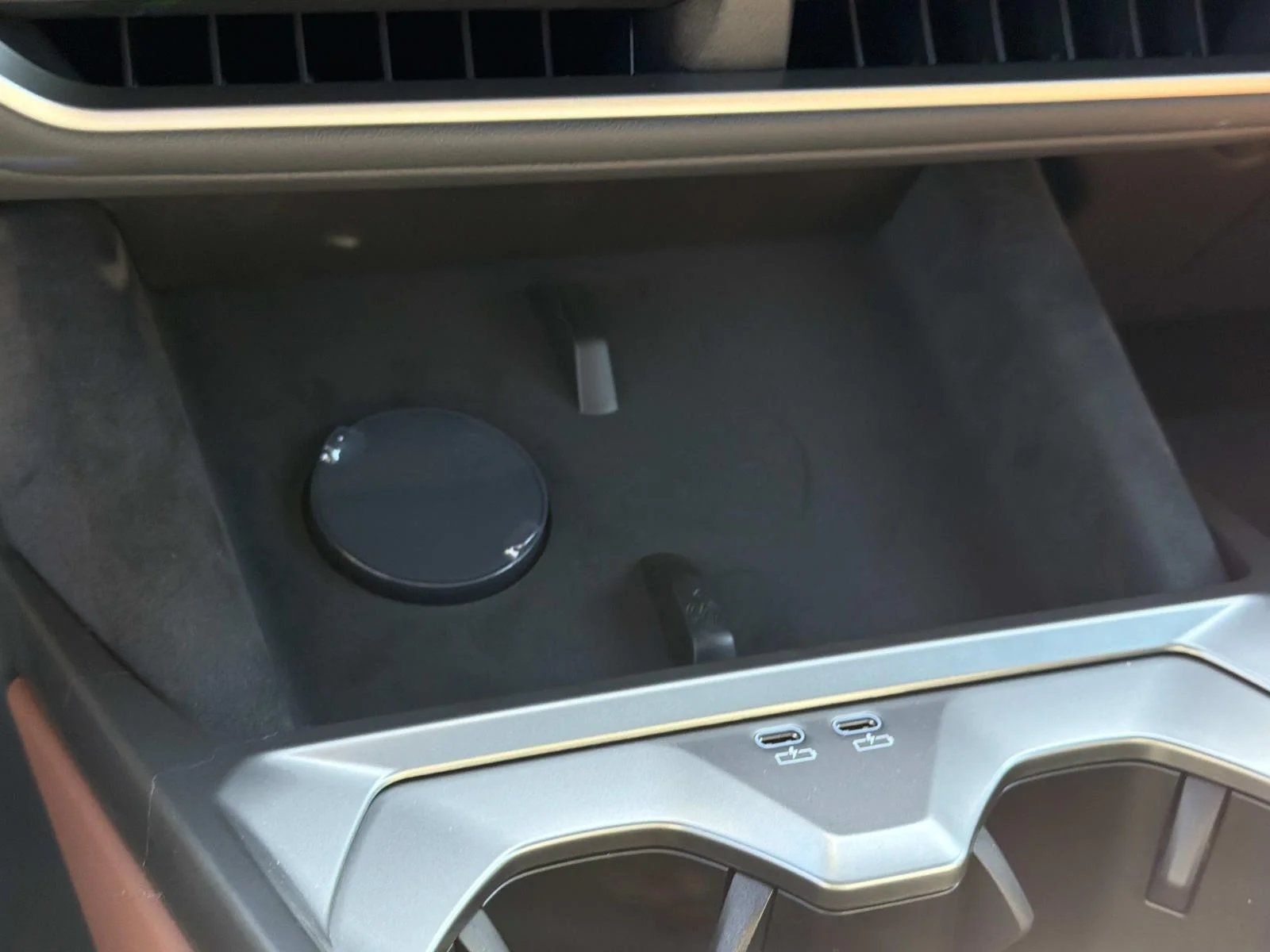 New 2027 Space Silver Metallic BMW 40 xDrive image 22