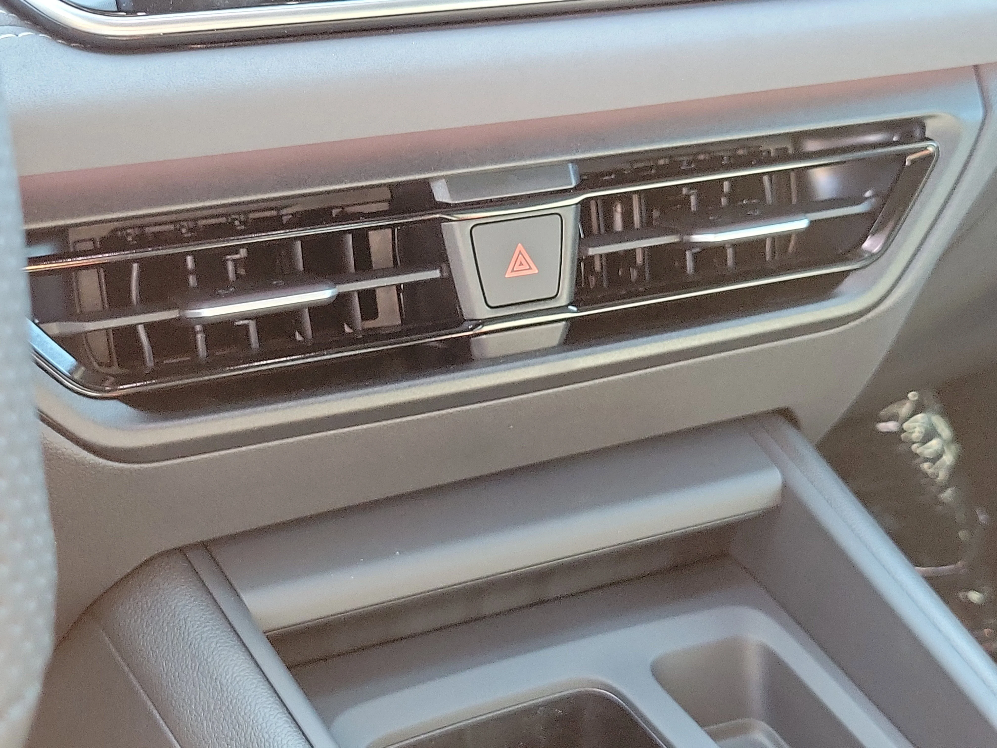 2026 Volkswagen Tiguan SE R-LINE BLACK - Photo 29