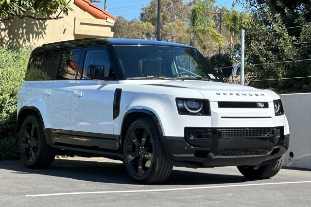 New 2026 Fuji White Land Rover X-Dynamic SE image 7