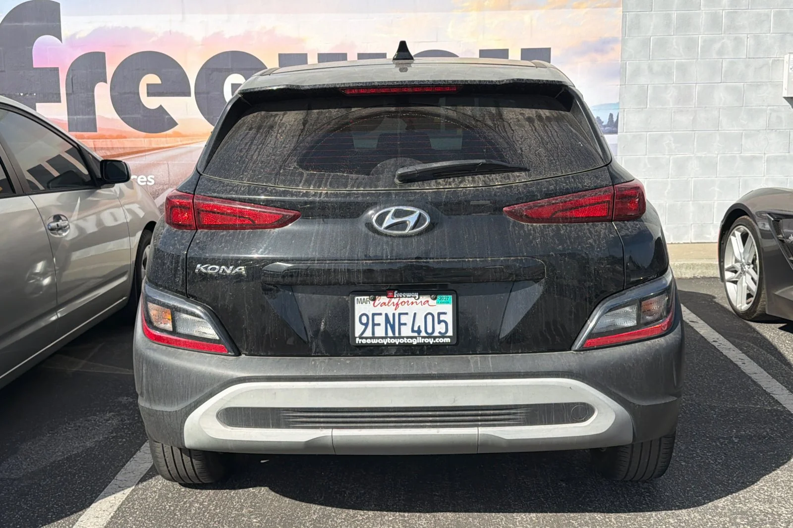 Used 2023 Black Hyundai SE image 6