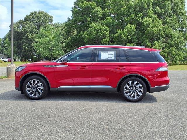 New 2026 Red Carpet Metallic Tinted Clearcoat Lincoln Premiere® image 3