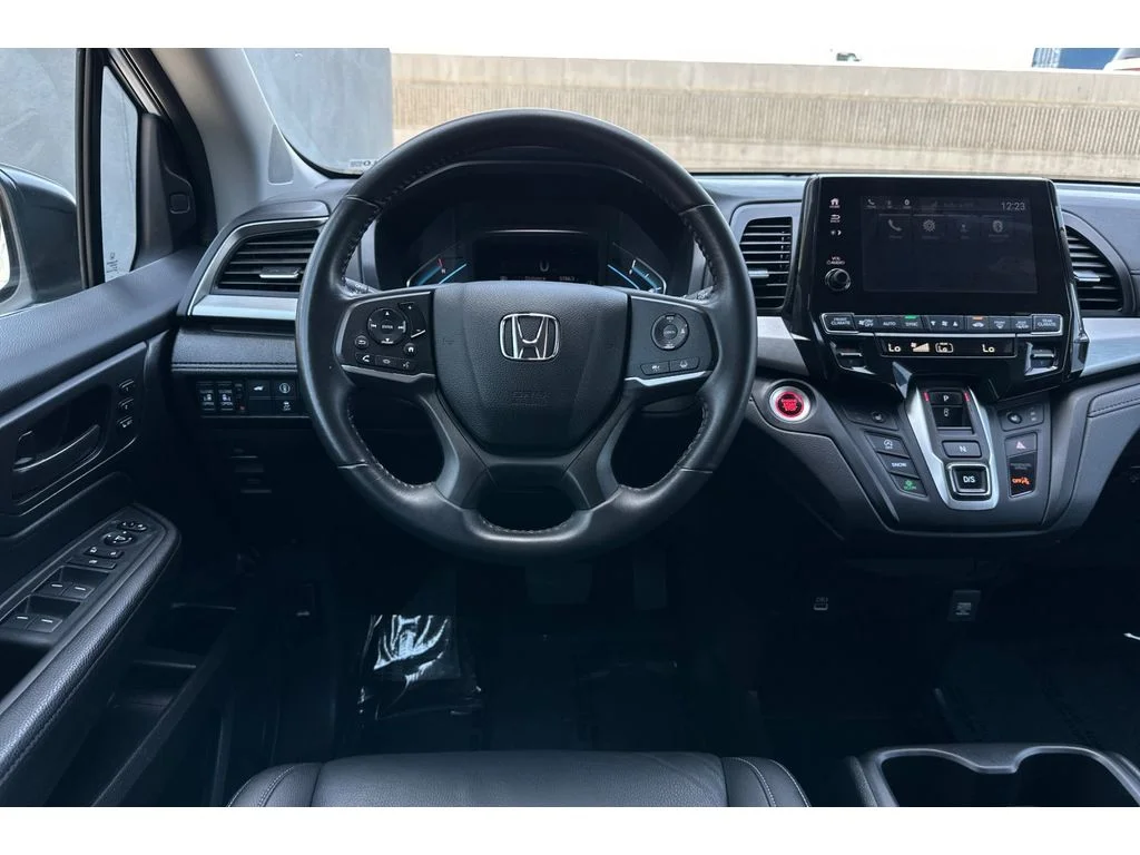 Used 2024 Platinum White Pearl Honda EX-L image 16